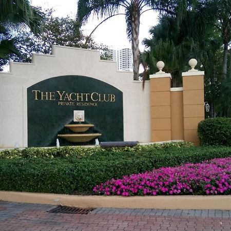 Yacht Club Aventura 2BR + 2BA Appartement Miami Buitenkant foto