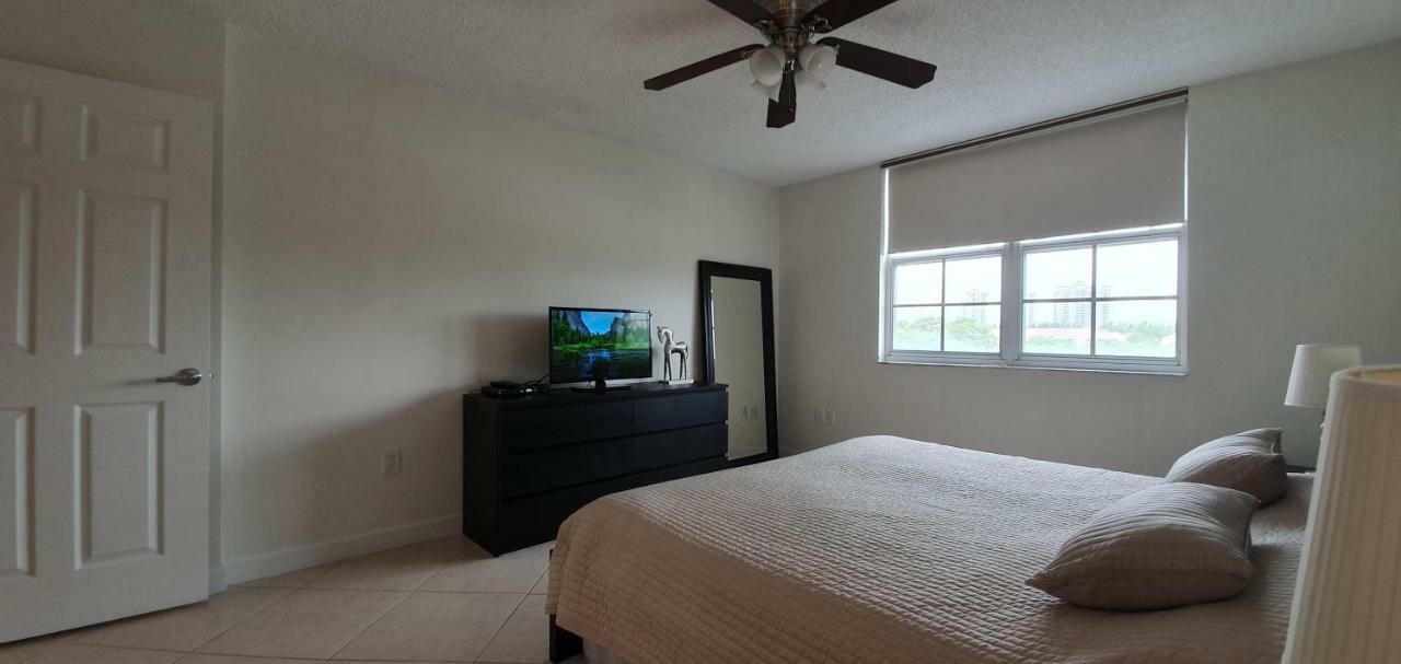 Yacht Club Aventura 2BR + 2BA Appartement Miami Buitenkant foto