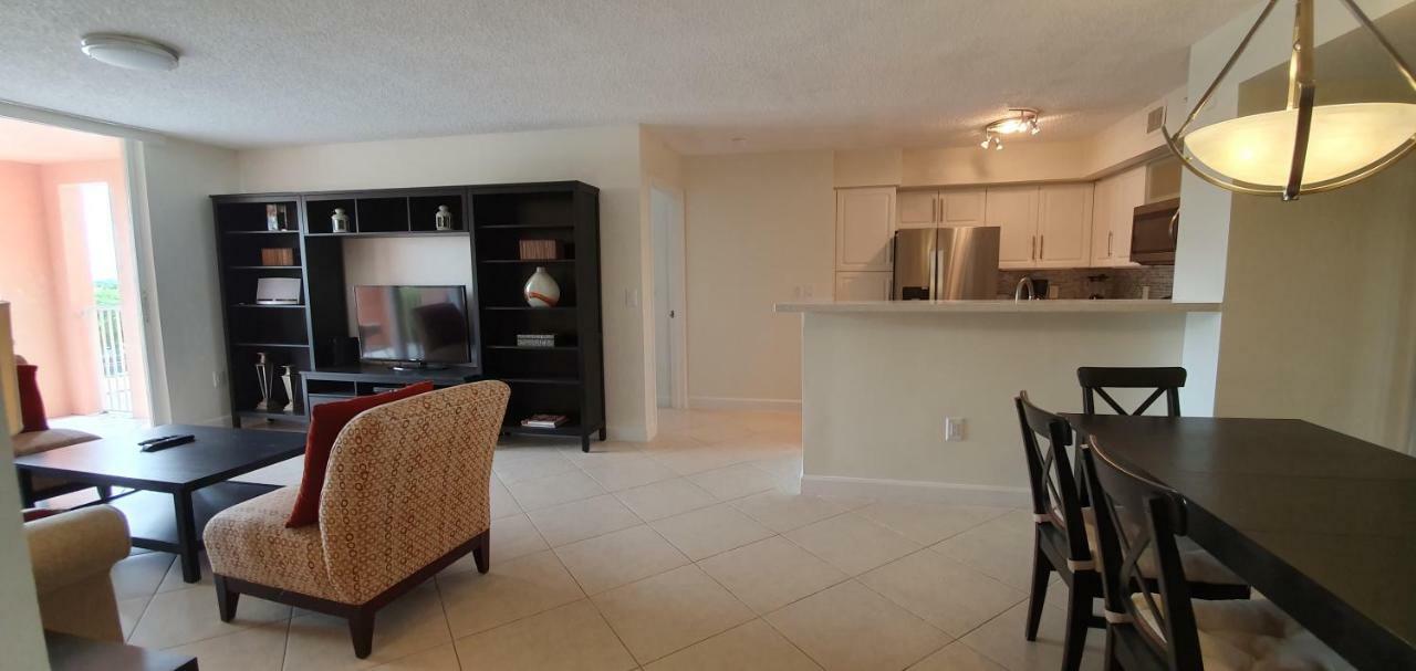 Yacht Club Aventura 2BR + 2BA Appartement Miami Buitenkant foto