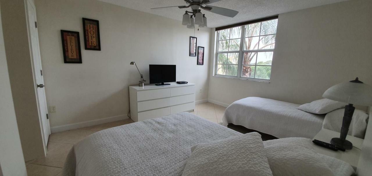 Yacht Club Aventura 2BR + 2BA Appartement Miami Buitenkant foto