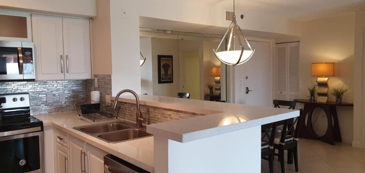 Yacht Club Aventura 2BR + 2BA Appartement Miami Buitenkant foto